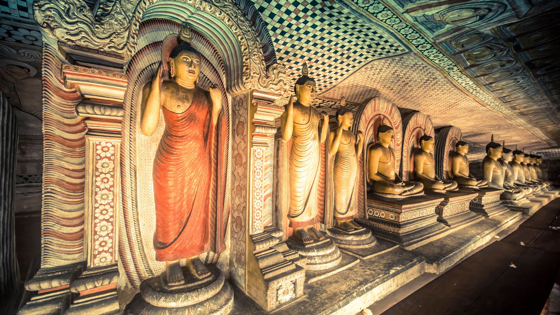 Dambulla Royal Cave Temple