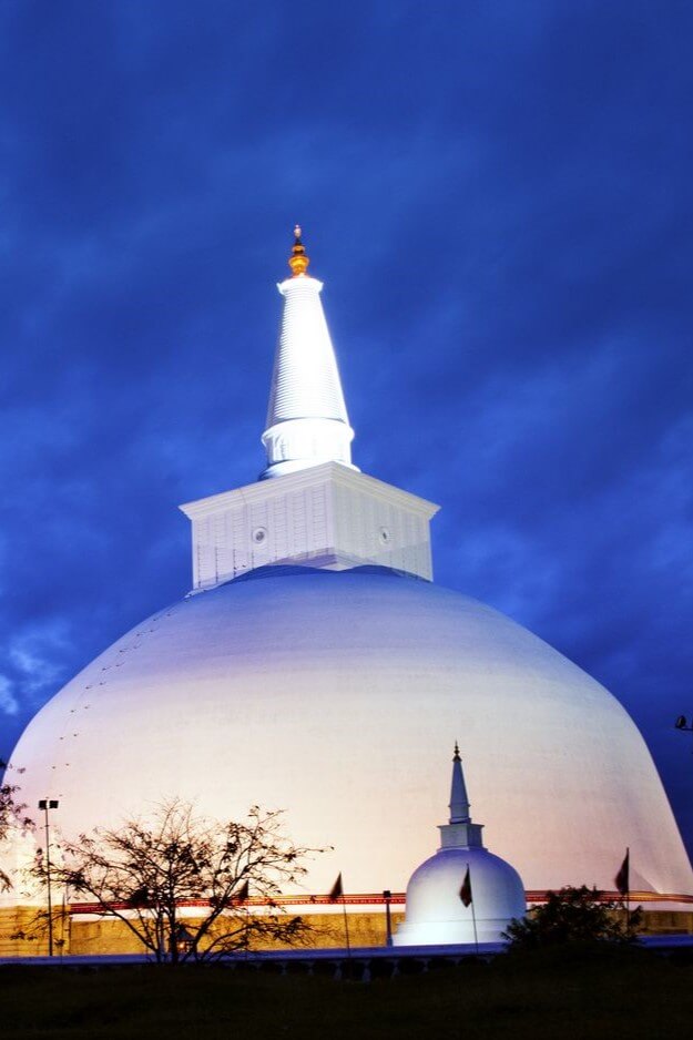 Ruwanweli Stupa