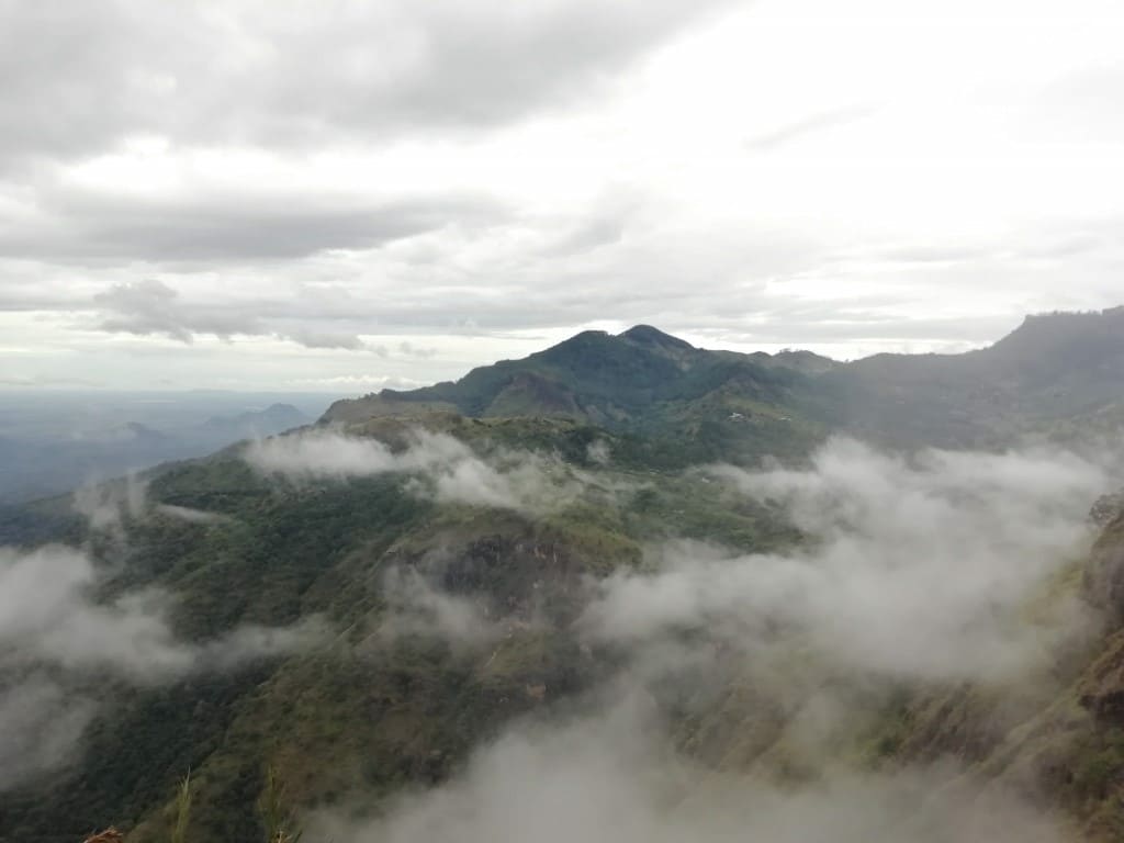 Ella Rock view point Sri Lanka MIracle Planets