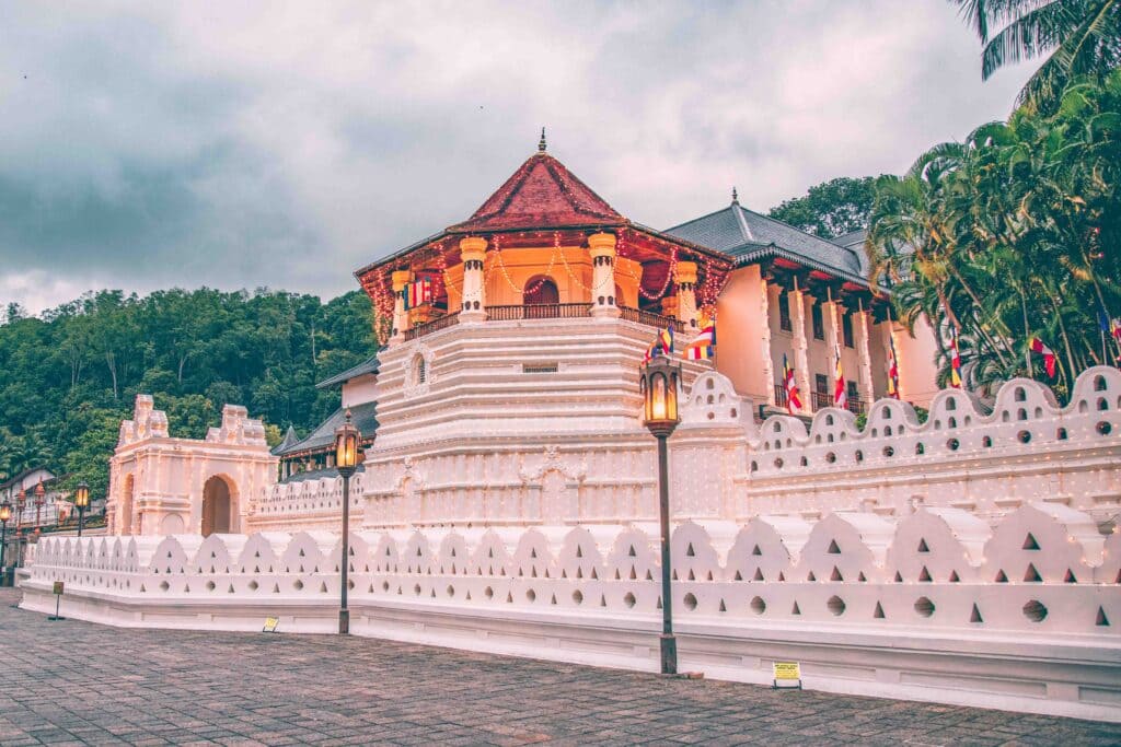 Kandy Sri Lanka Miracle Planets