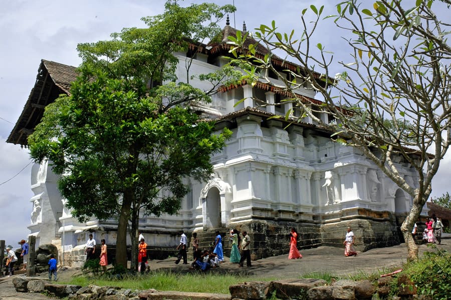 Lankathilaka viharaya Sri Lanka Miracle Planets