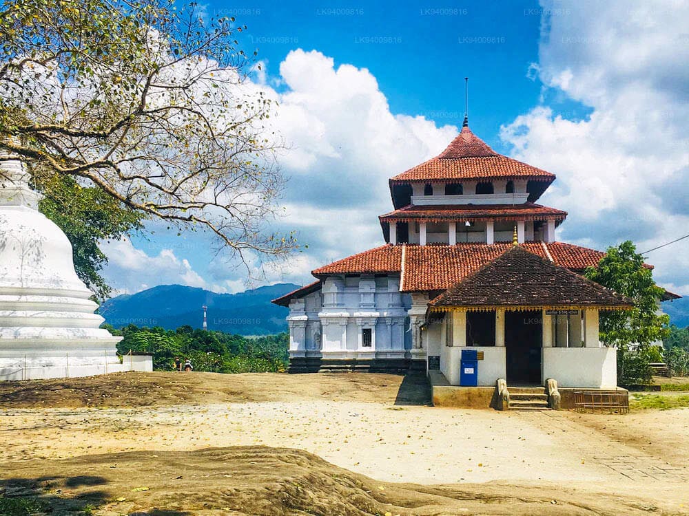 Lankathilaka viharaya Sri Lanka Miracle Planets