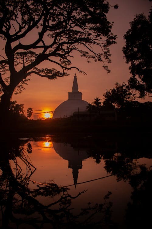 Ruwanweli Stupa Sri Lanka Miracle Planets