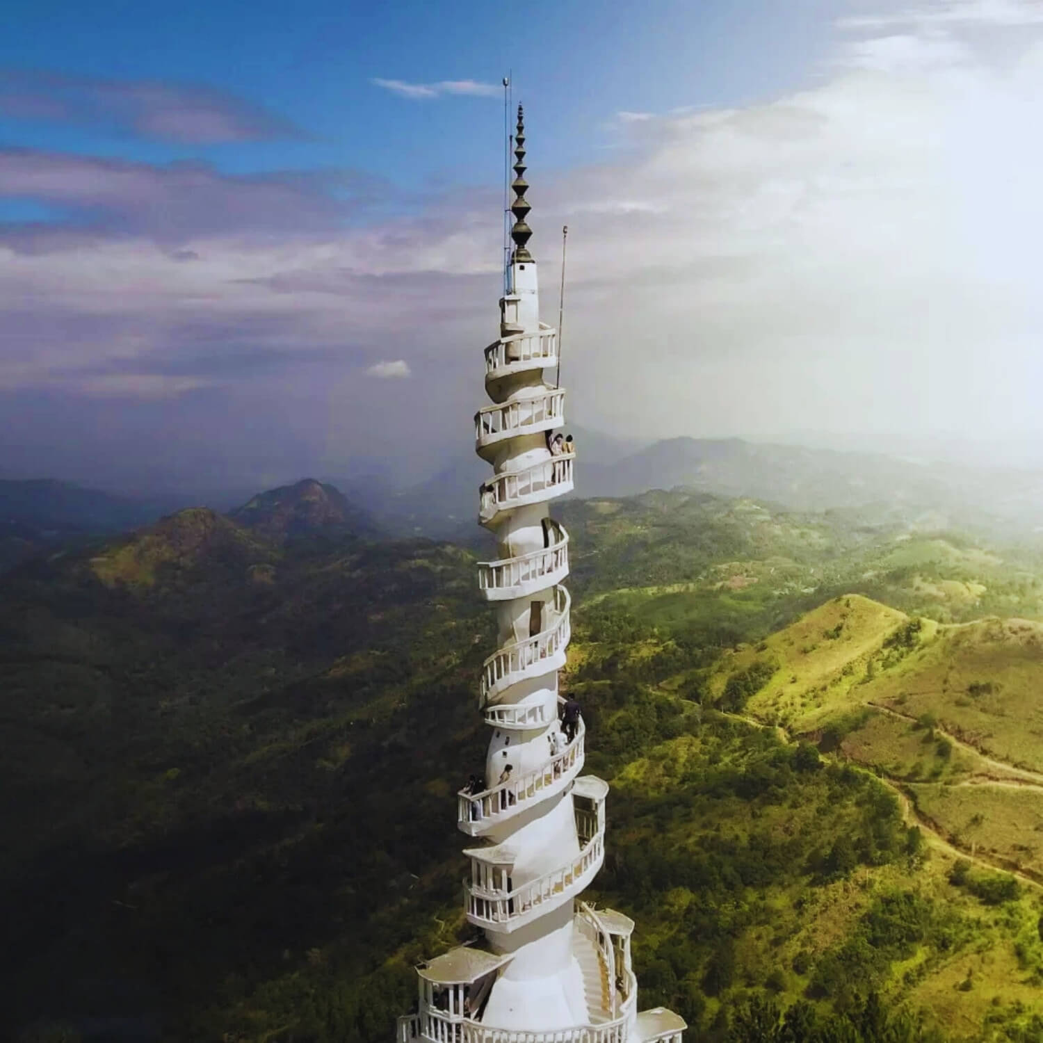 RT0007-Ambuluwawa-MiraclePlanetsSriLanka